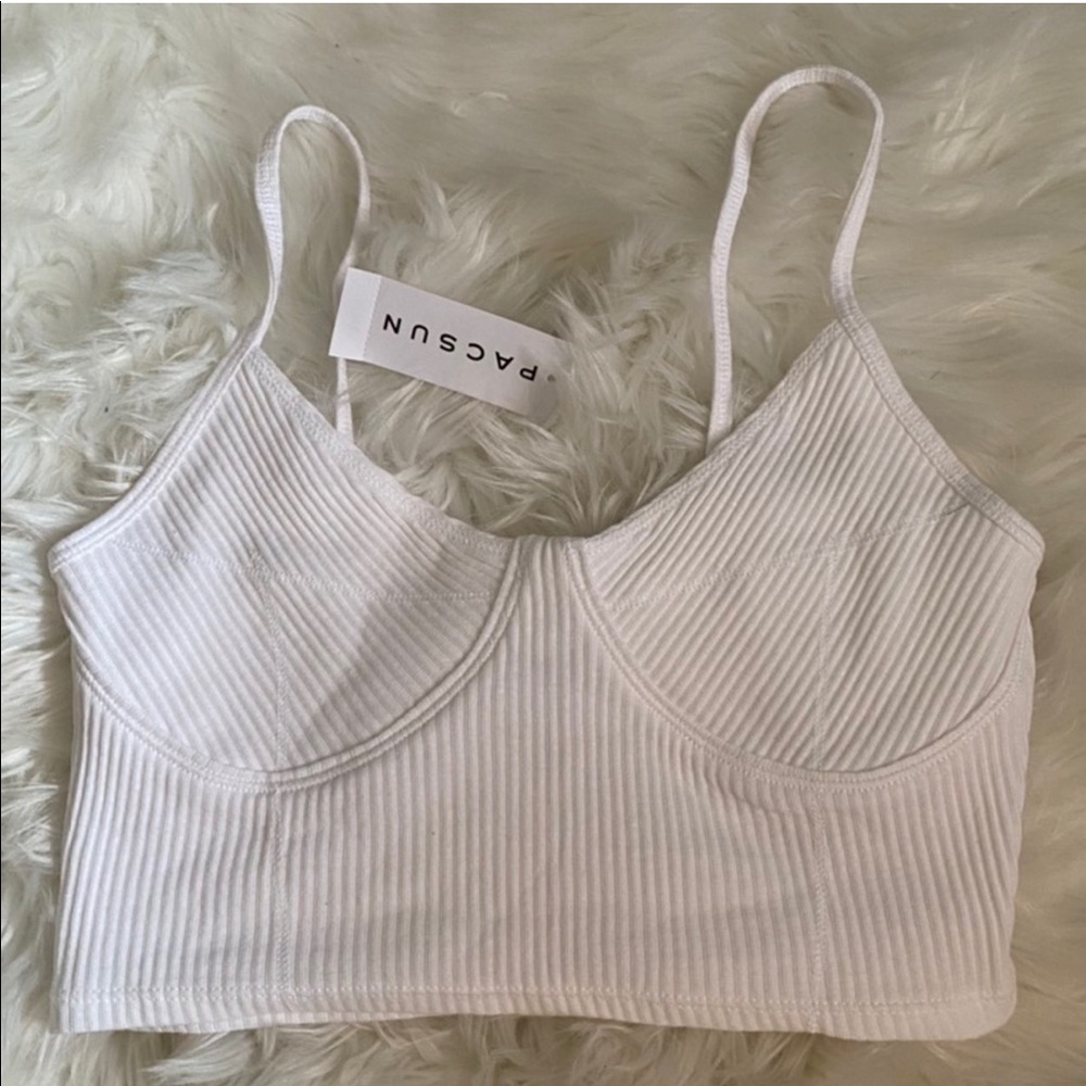 White ribbed tank top 🤍